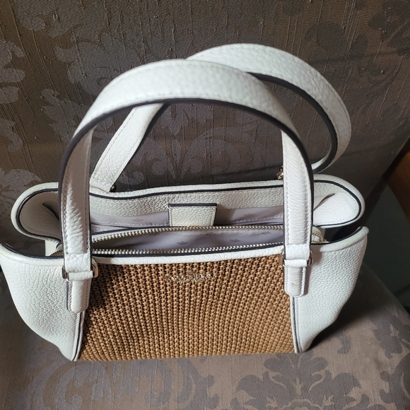 Kate Spade ♠️Purse - Picture 10 of 10